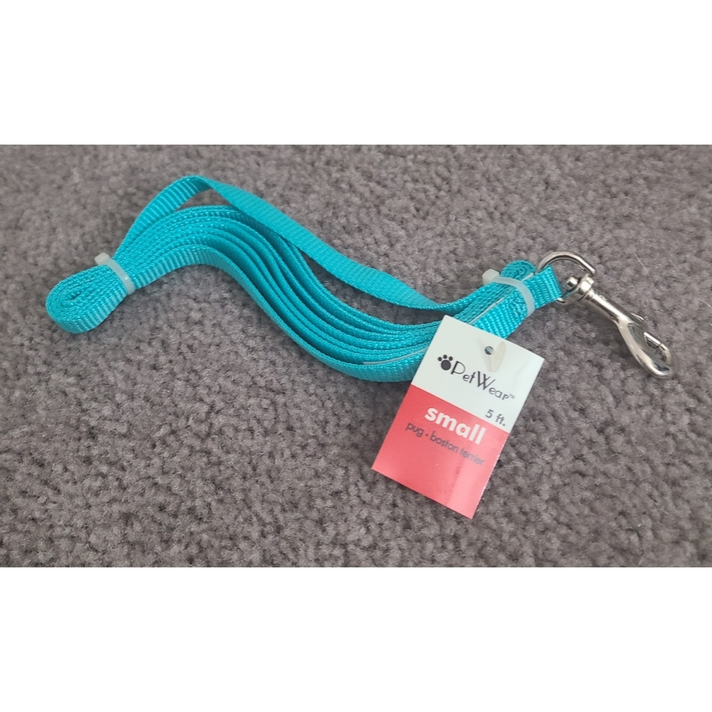 NWT Small Aqua Leash